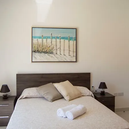 Apartamento Modern Penthouse, Close To Sandy Beach