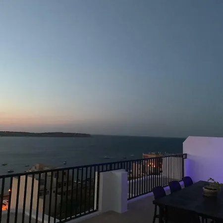 Modern Penthouse, Close To Sandy Beach *