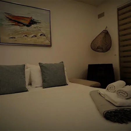Apartamento Modern Penthouse, Close To Sandy Beach *