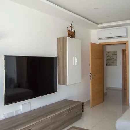 Modern Penthouse, Close To Sandy Beach * Меллиеха