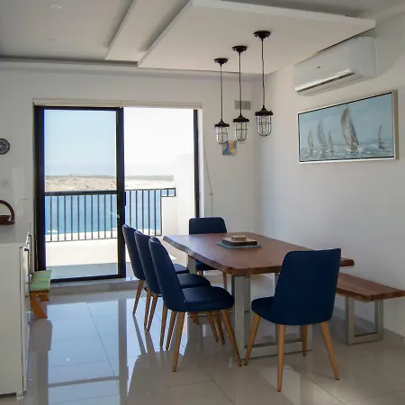 Апартаменты Modern Penthouse, Close To Sandy Beach