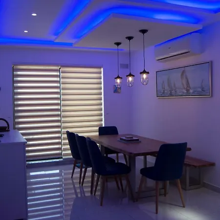 Modern Penthouse, Close To Sandy Beach Меллиеха