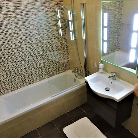 Modern Penthouse, Close To Sandy Beach Апартаменты Меллиеха